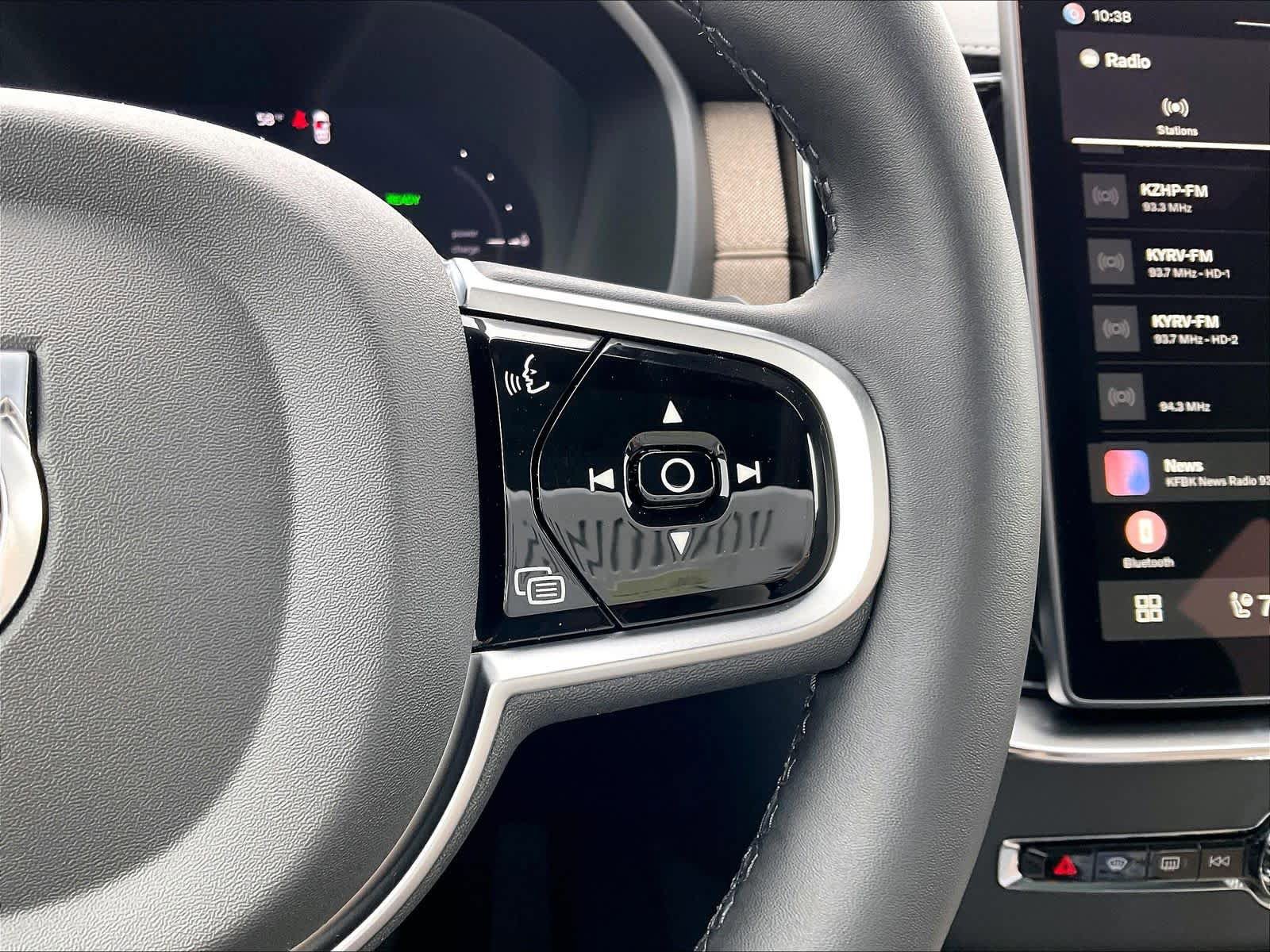 New 2026 Volvo XC90 T8 Plus w/ Protection Package AWD/4WD image 18