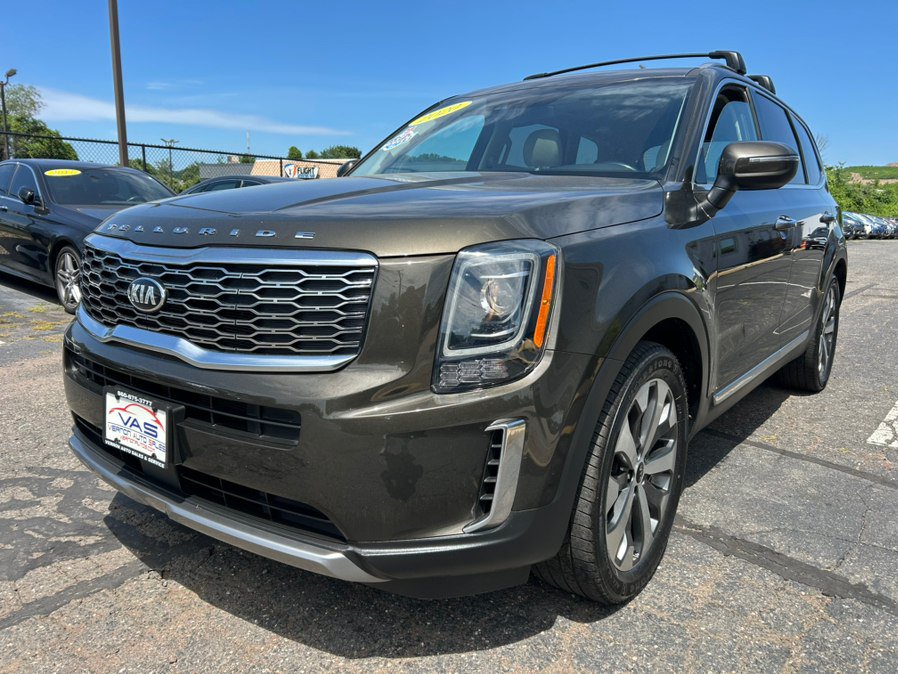 Used 2020 Kia Telluride S w/ S 8 Passenger Seating Package AWD/4WD image 1