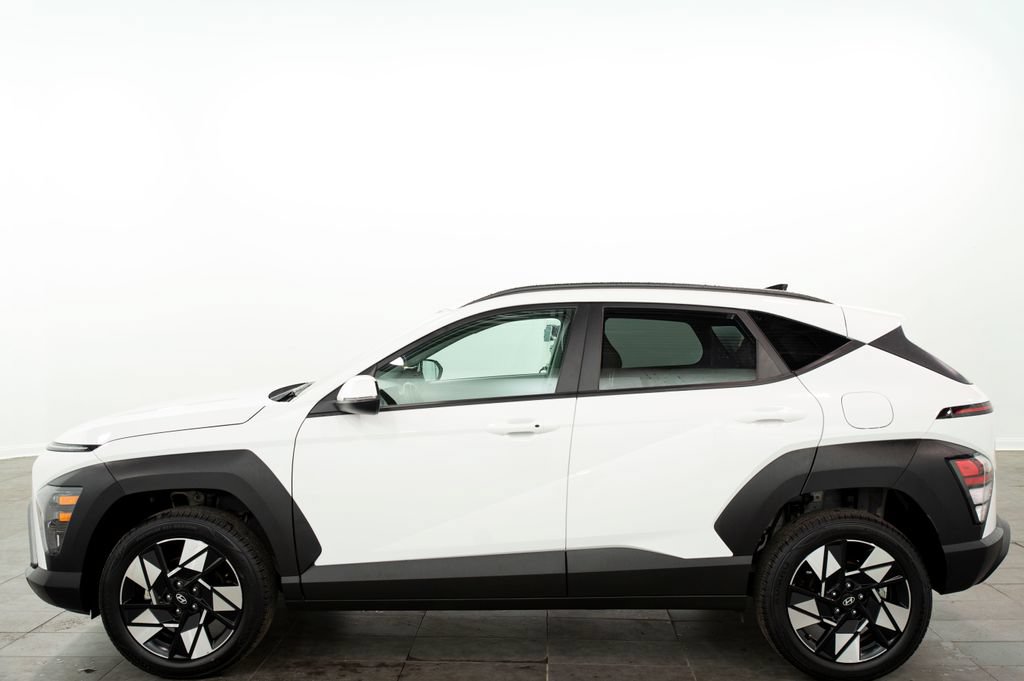 Used 2025 Hyundai Kona SEL AWD/4WD image 5