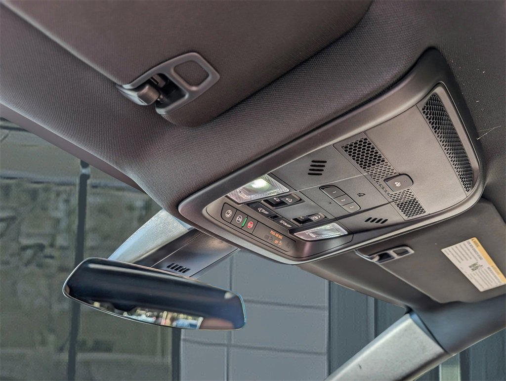 New 2025 Cadillac XT5 Premium Luxury AWD/4WD image 35