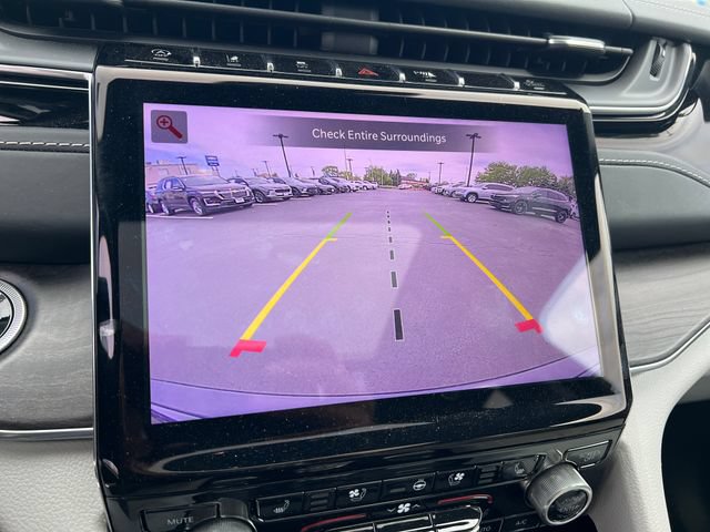 Used 2023 Jeep Grand Cherokee Overland w/ MOPAR Finishing Package AWD/4WD image 20