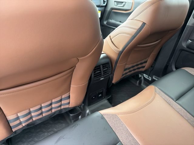 Used 2025 Ford Bronco Sport Outer Banks w/ Sasquatch Outer Banks Package AWD/4WD image 8