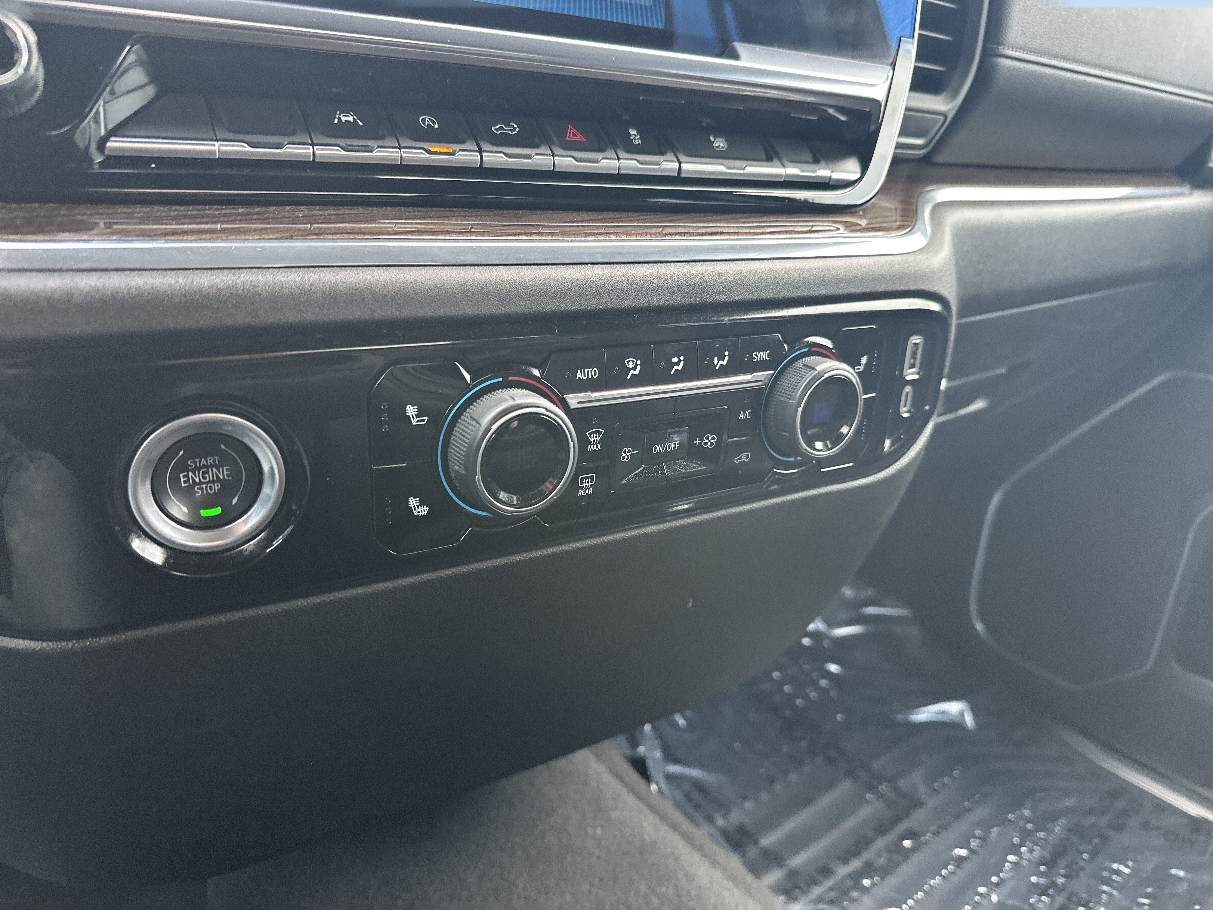 Certified 2023 Chevrolet Silverado 1500 LT AWD/4WD image 15