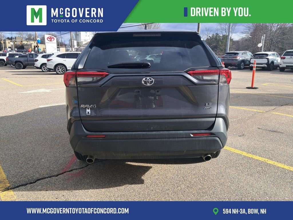 Used 2025 Toyota RAV4 LE image 4