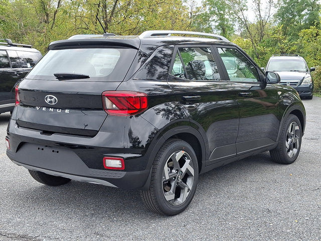 New 2026 Hyundai Venue SEL FWD image 5