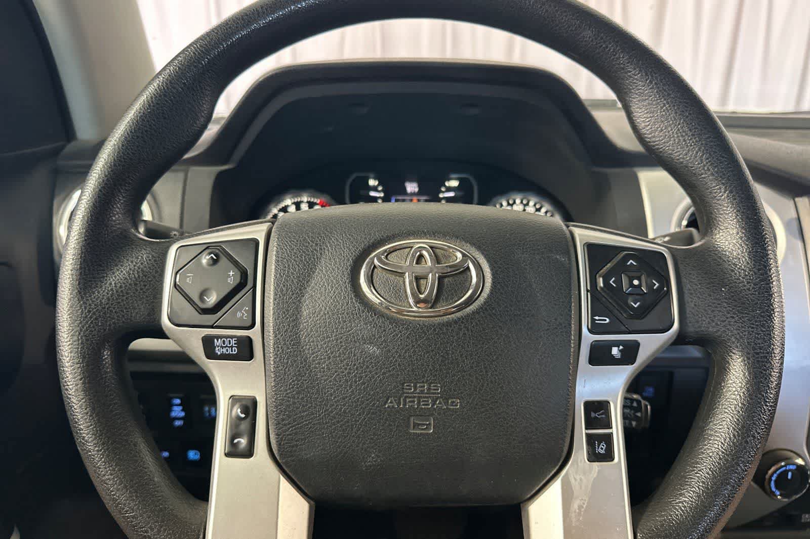 Used 2020 Toyota Tundra SR5 w/ SR5 Convenience Package AWD/4WD image 23