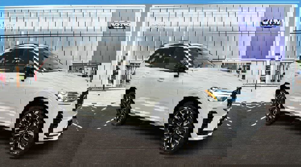 New 2026 Volvo XC60 T8 Ultra w/ Protection Package Premier