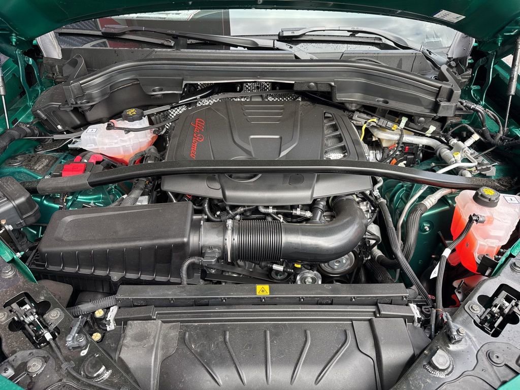 New 2025 Alfa Romeo Stelvio Sprint image 25