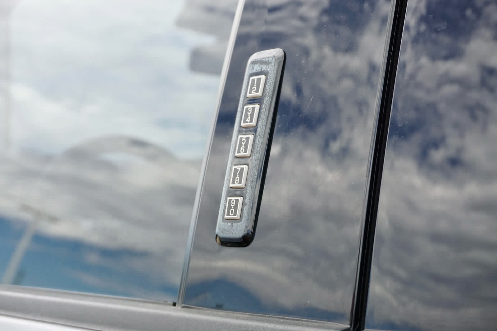 Used 2022 Ford F150 Lariat w/ Max Trailer Tow Package AWD/4WD image 35