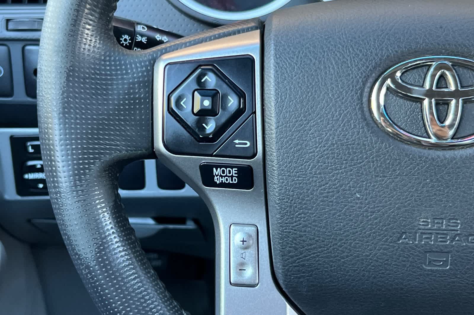 Used 2014 Toyota Tacoma PreRunner w/ SR5 Package RWD image 23