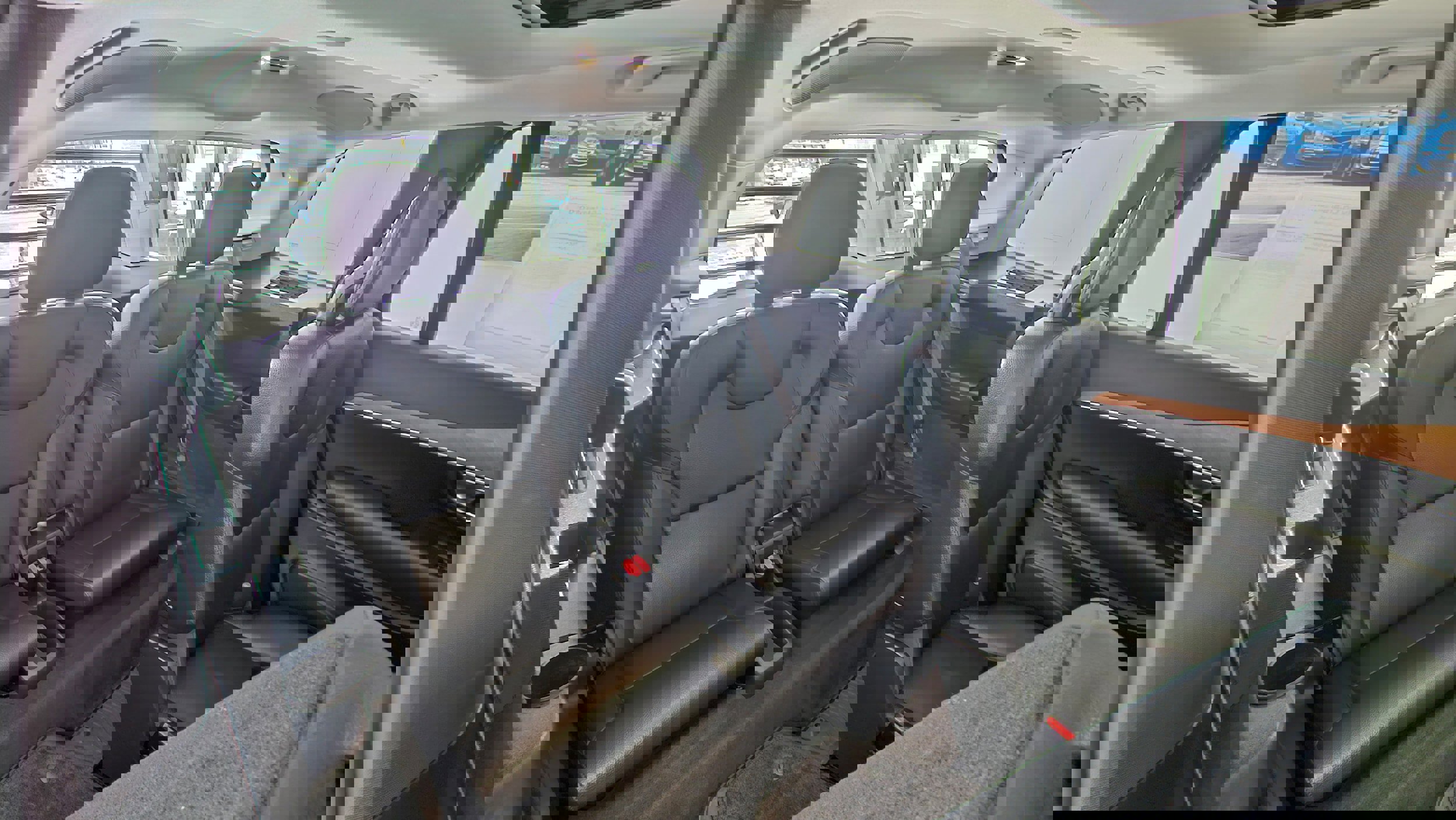 Certified 2022 Volvo XC90 T8 Inscription Expression w/ Advanced Package image 16