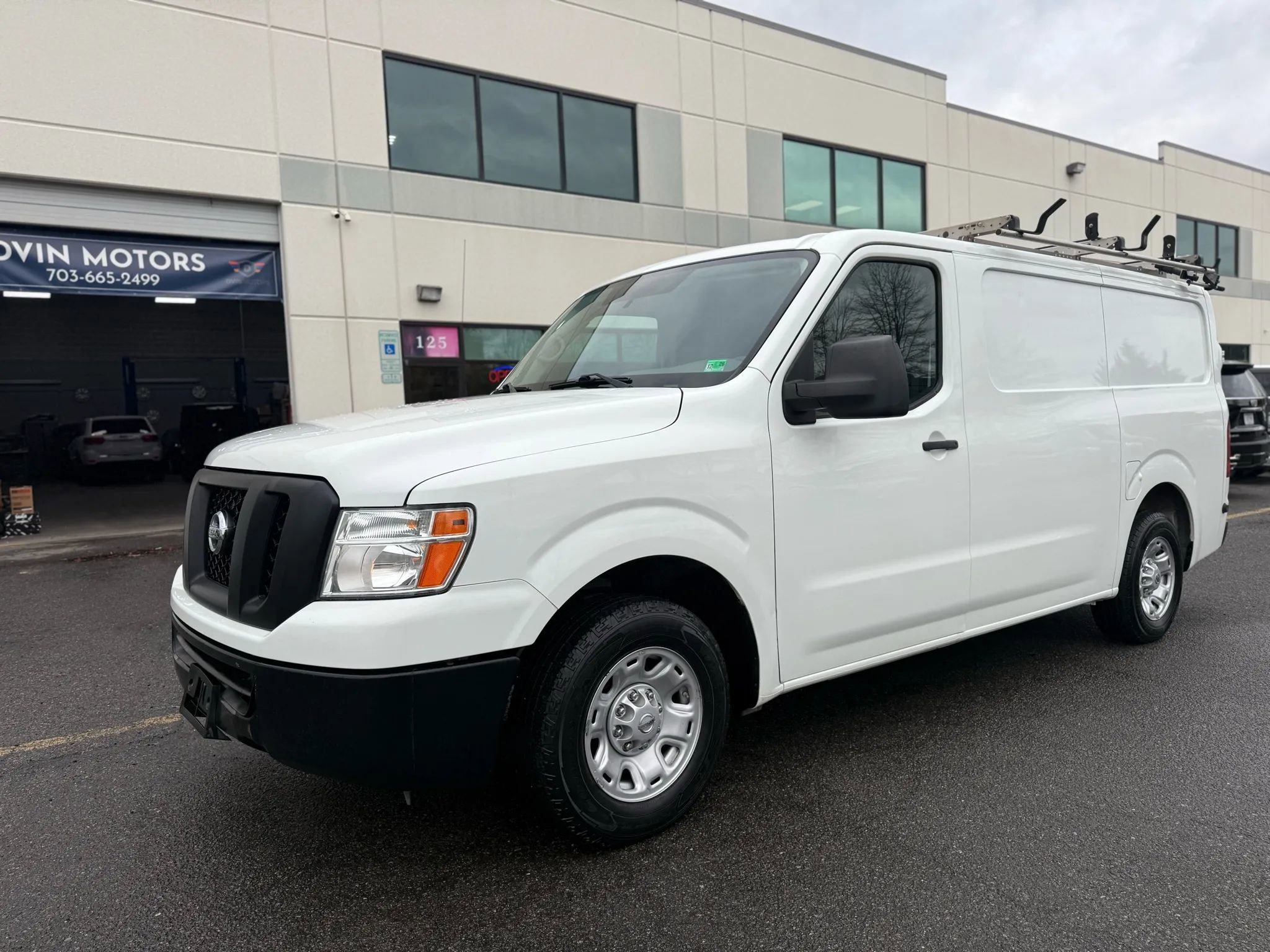 Used 2018 Nissan NV 2500 SV image 6