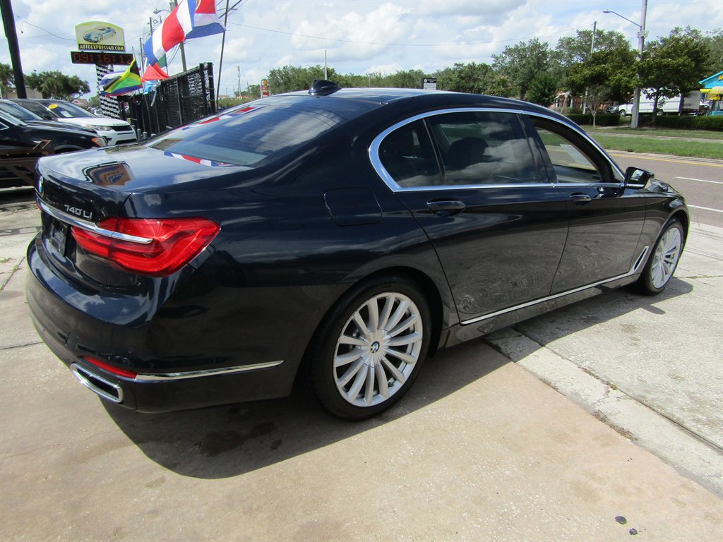 Used 2016 BMW 740i RWD image 4