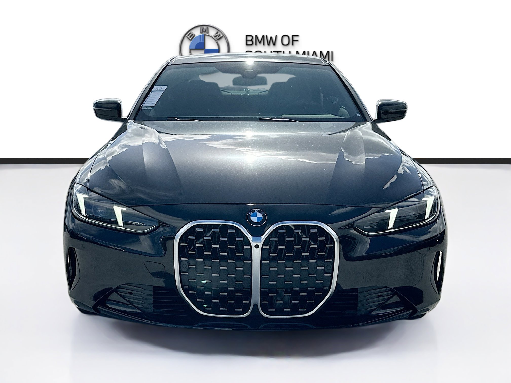 New 2026 BMW 430i Coupe w/ Parking Assistance Package RWD image 2