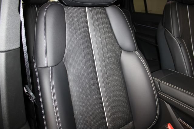 Certified 2026 Cadillac Vistiq Sport w/ LPO, Floor Liner Package AWD/4WD image 33