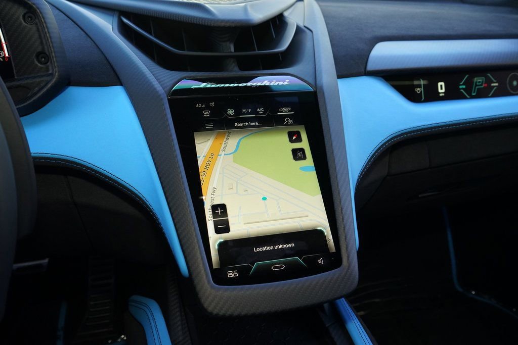 Used 2025 Lamborghini Revuelto image 27