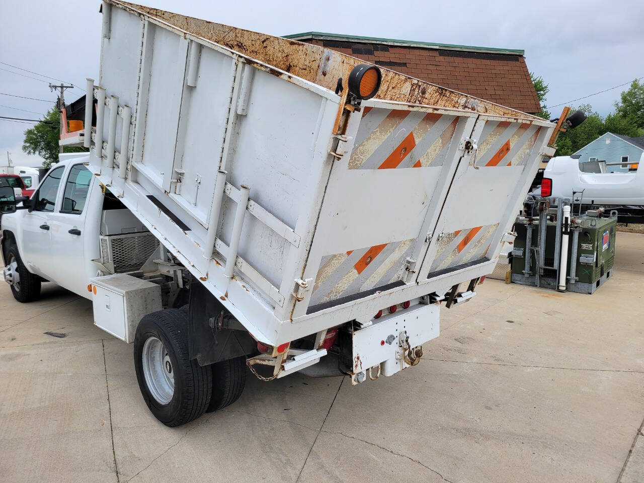 Used 2011 Chevrolet Silverado 3500 W/T RWD image 9