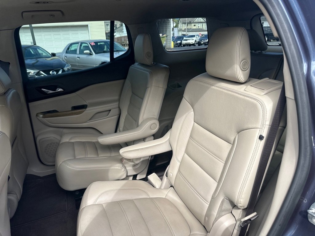 Used 2018 GMC Acadia Denali w/ LPO, Cargo Package image 21