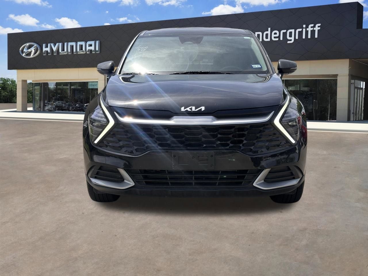 Used 2025 Kia Sportage EX image 7