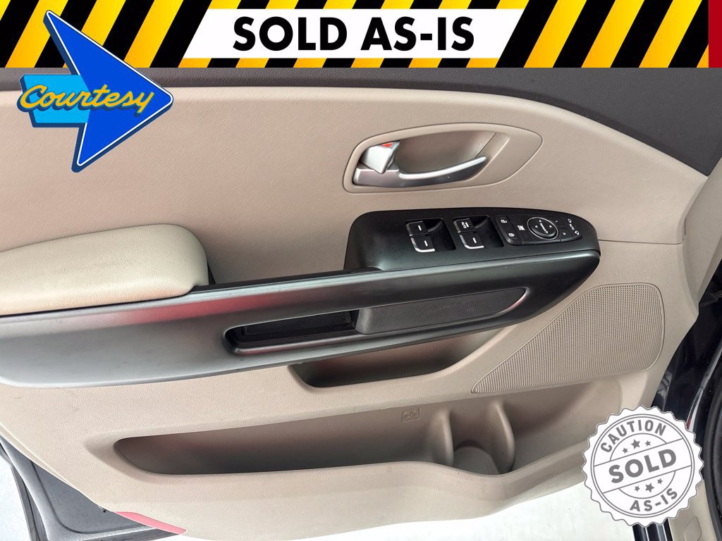 Used 2017 Kia Sedona LX w/ LX Essentials Premium Package FWD image 24