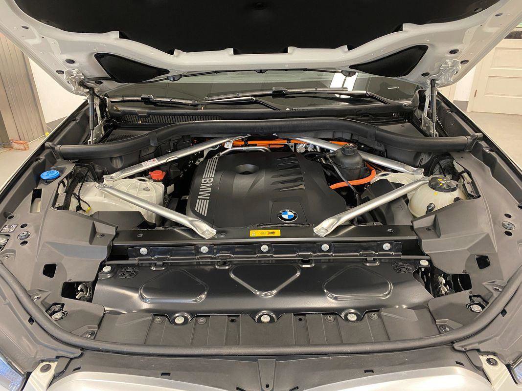 Used 2024 BMW X5 xDrive50e image 30