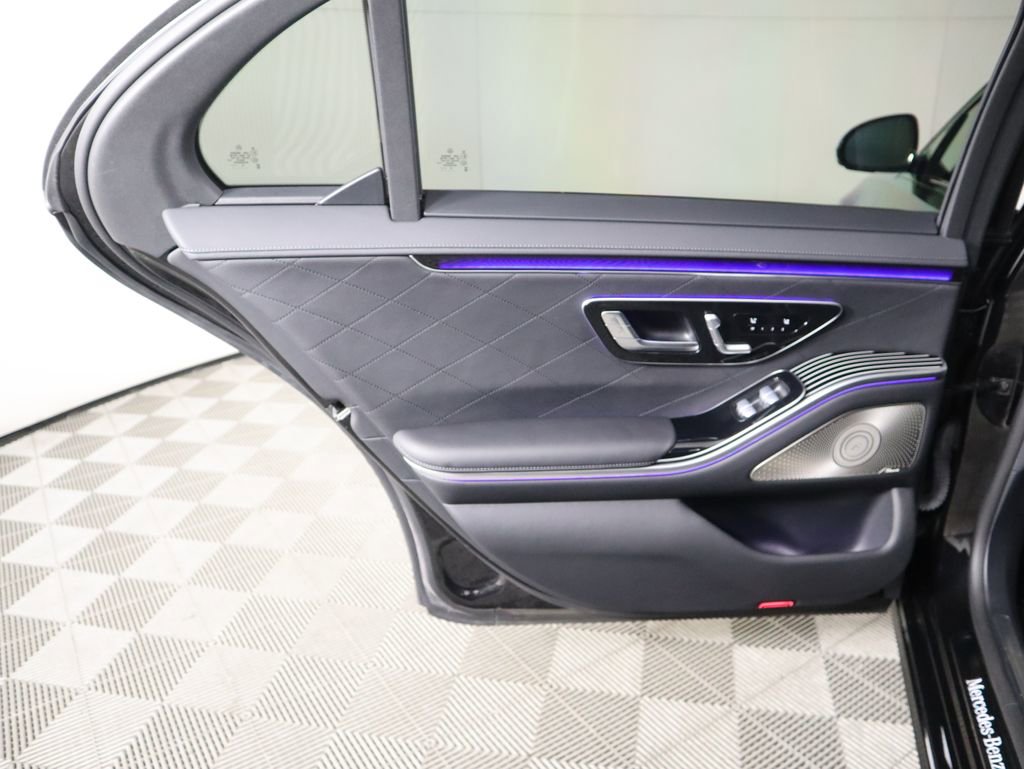 Used 2023 Mercedes-Benz S 580e 4MATIC Sedan image 27