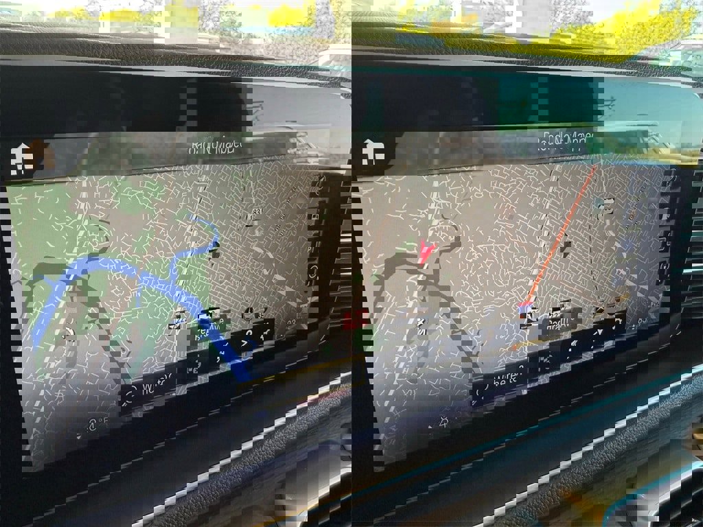 Used 2022 Mercedes-Benz GLE 350 w/ Premium Package image 16