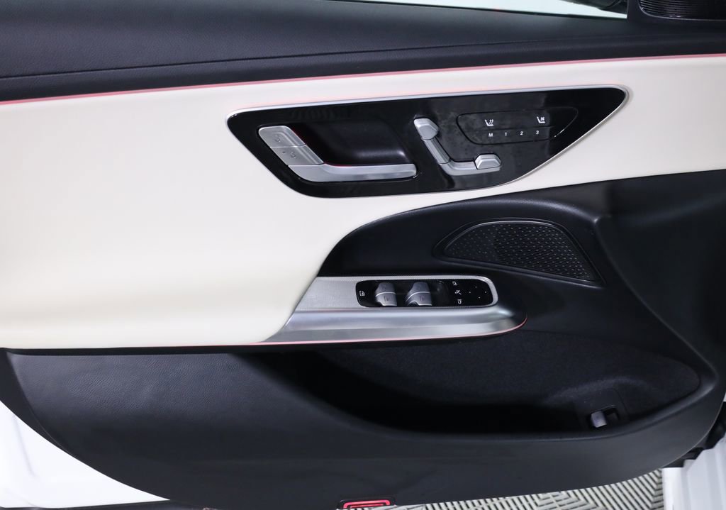 Certified 2025 Mercedes-Benz E 350 4MATIC Sedan image 7