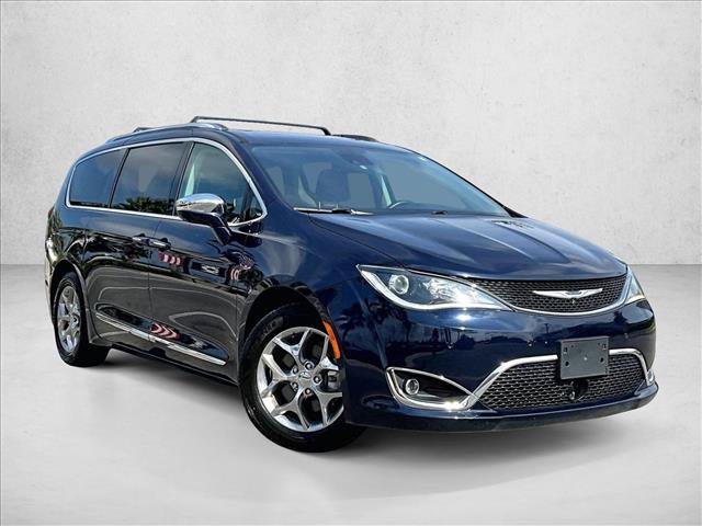 Used 2018 Chrysler Pacifica Limited w/ Advanced Safetytec Group FWD image 11