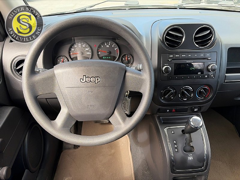 Used 2009 Jeep Compass Sport FWD image 24