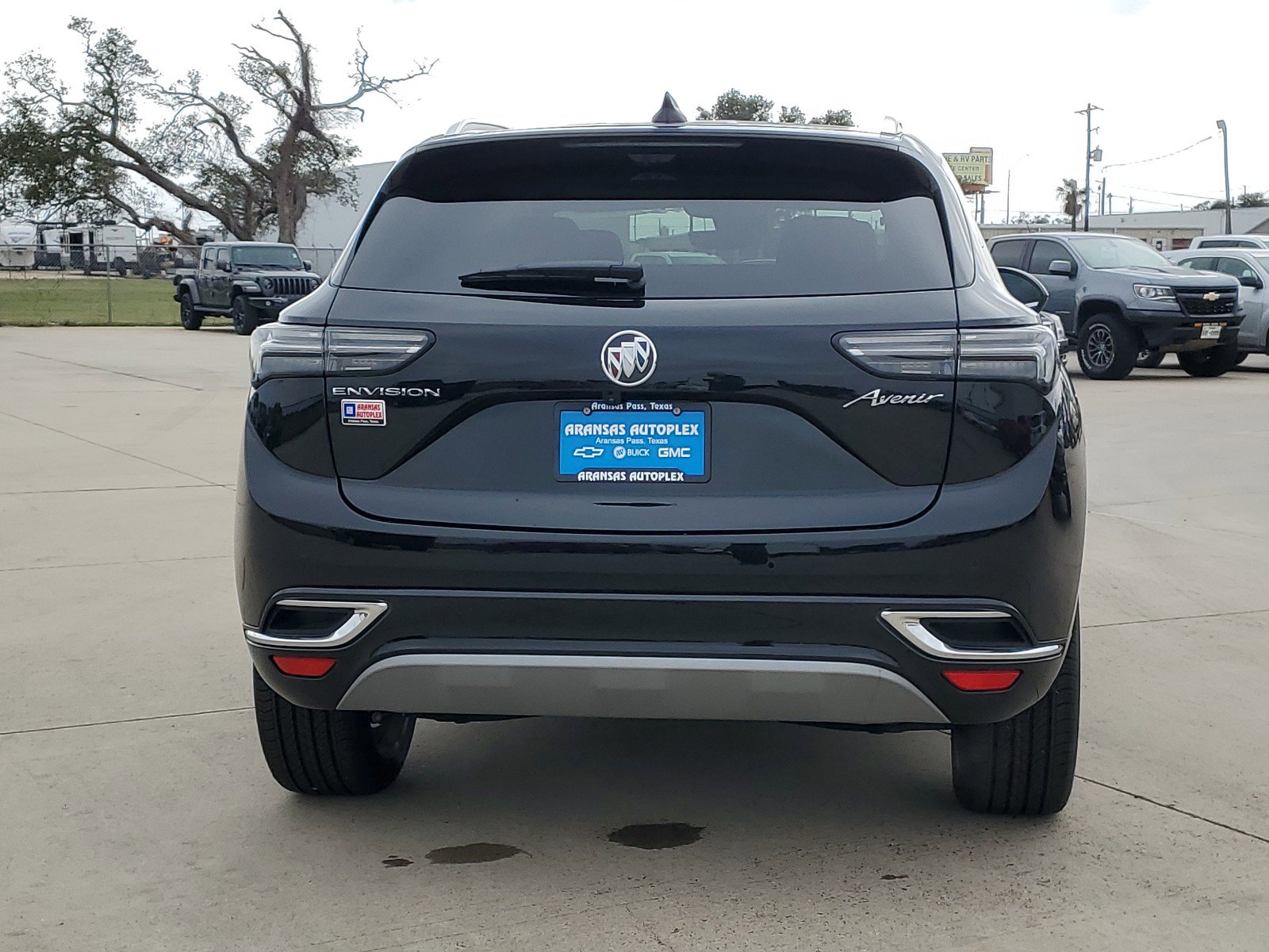 Used 2023 Buick Envision Avenir image 6