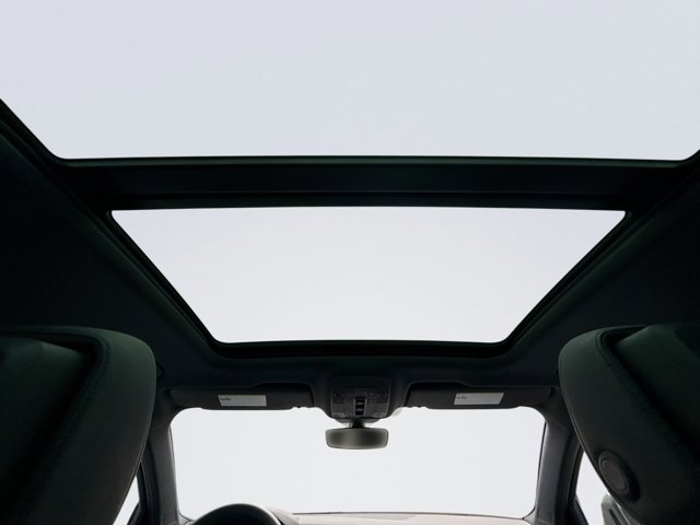 Used 2025 Audi Q3 2.0T Premium image 17