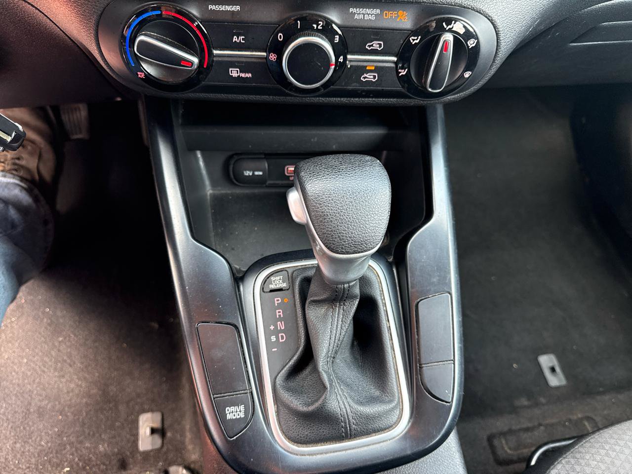 Used 2020 Kia Soul LX FWD image 17