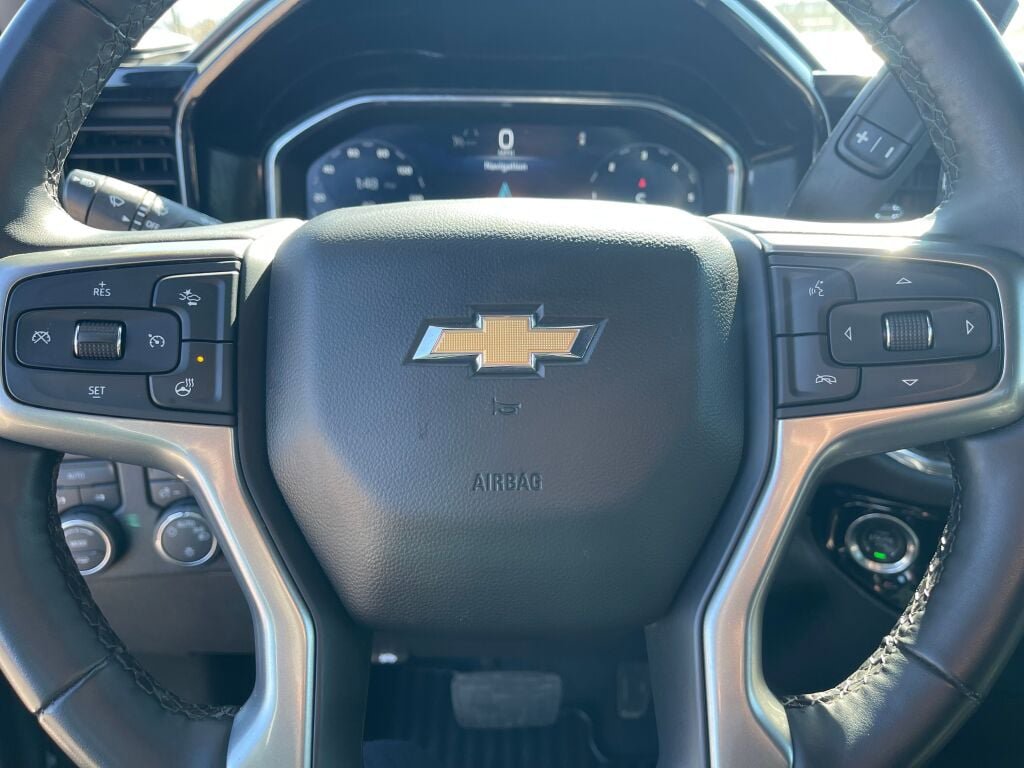 Used 2025 Chevrolet Silverado 1500 LT AWD/4WD image 12
