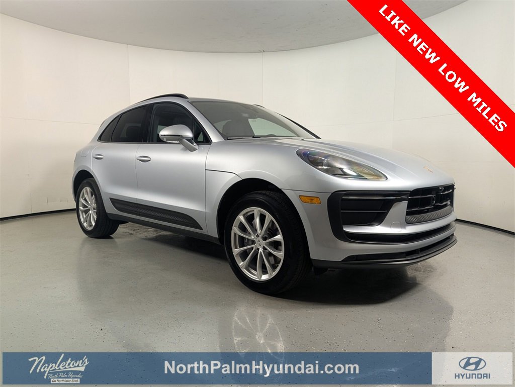 Used 2025 Porsche Macan Base w/ Premium Package Plus