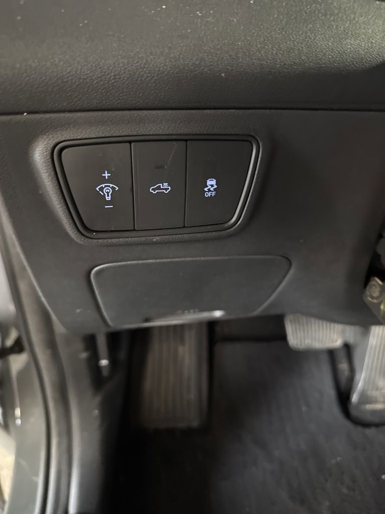 Used 2023 Hyundai Santa Cruz SEL image 26