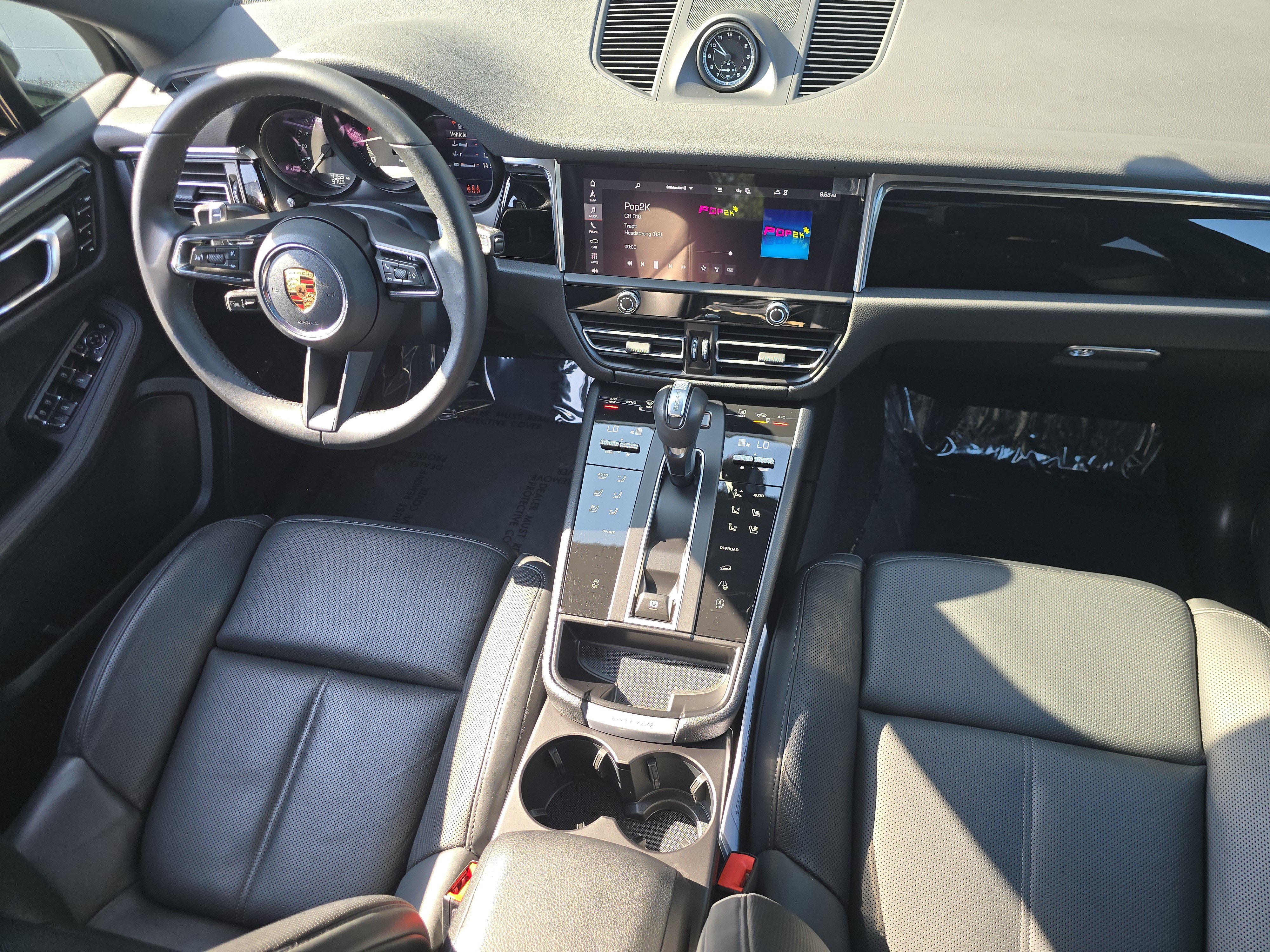 Certified 2026 Porsche Macan AWD/4WD image 24