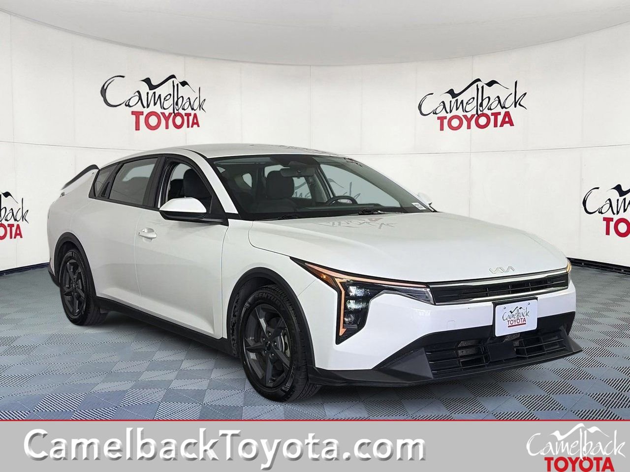 Used 2025 Kia K4 FWD image 1