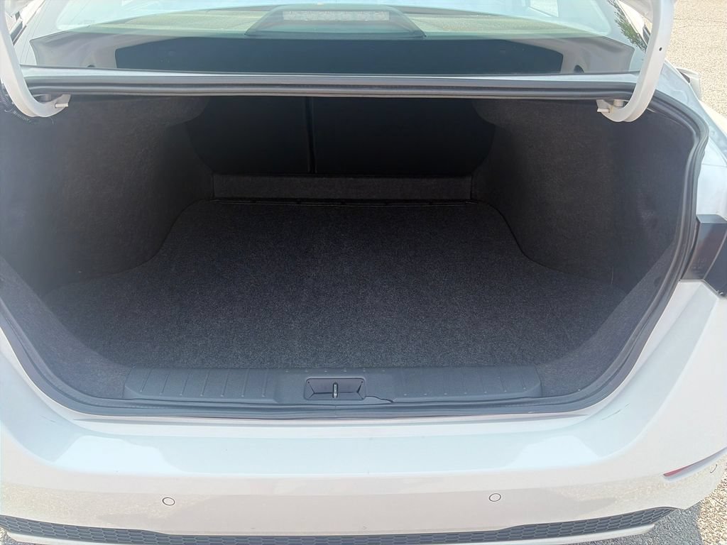 Used 2025 Nissan Sentra SV FWD image 22