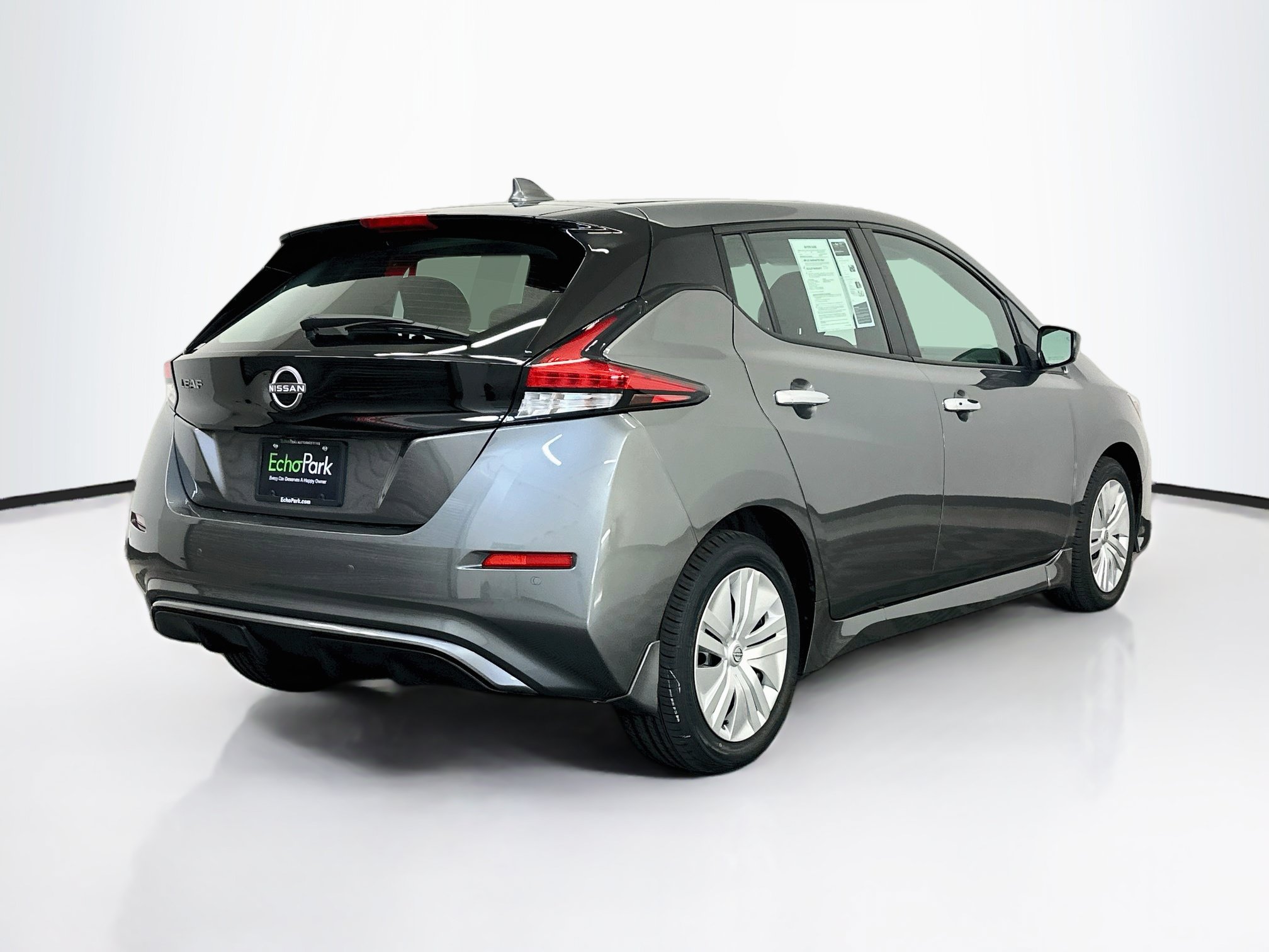 Used 2025 Nissan Leaf S FWD image 9