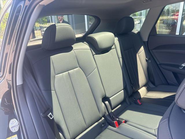 Used 2025 Audi Q5 Premium w/ Convenience Package AWD/4WD image 25