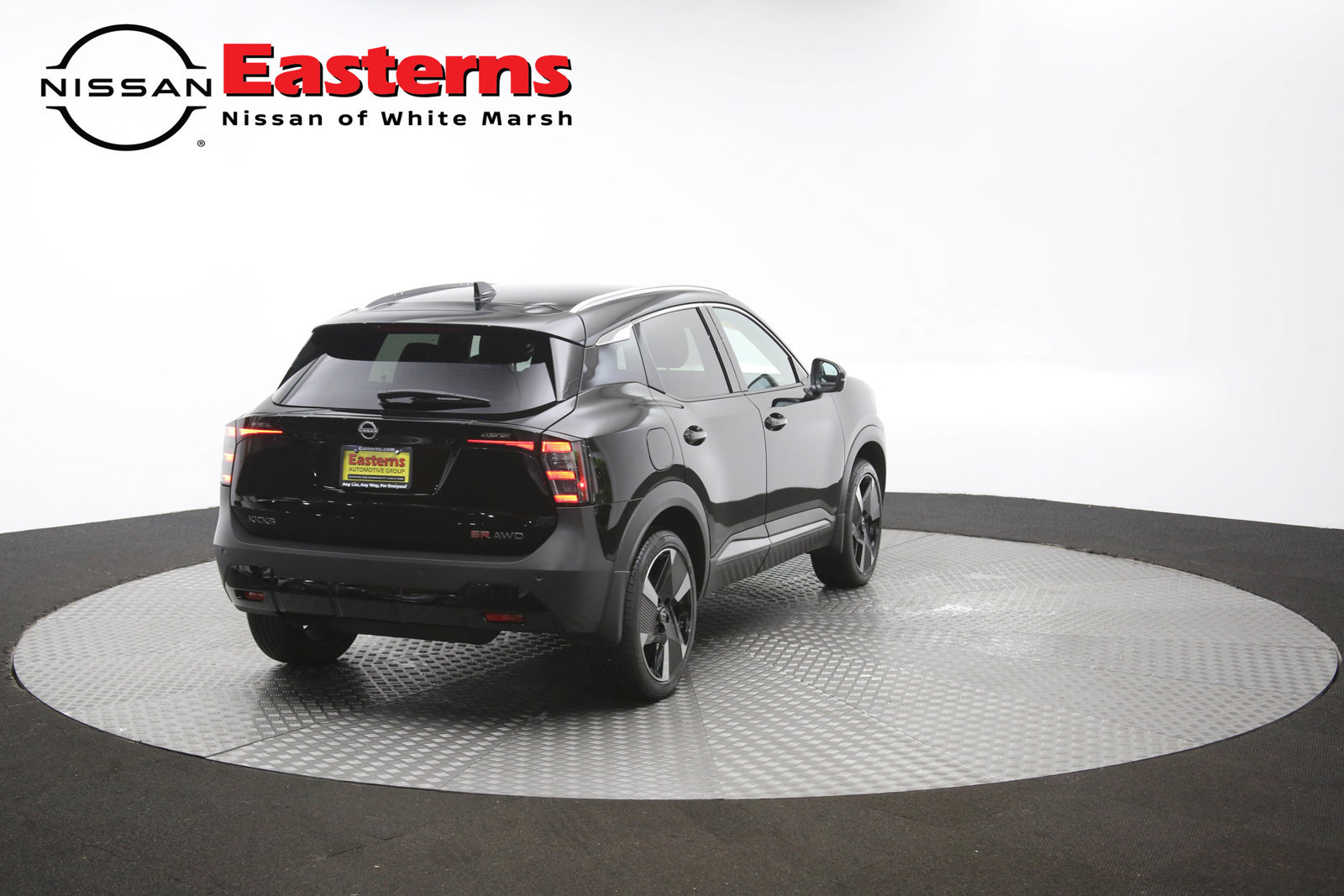 Used 2026 Nissan Kicks SR w/ SR Premium Package AWD/4WD image 42