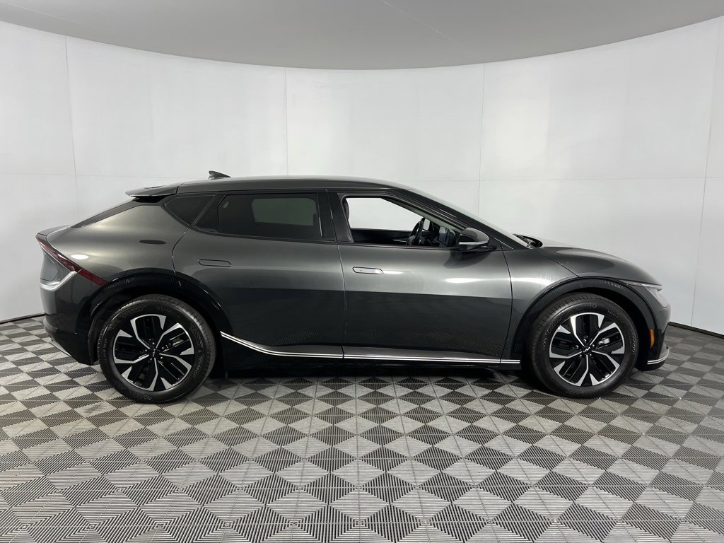 Used 2023 Kia EV6 Wind image 3