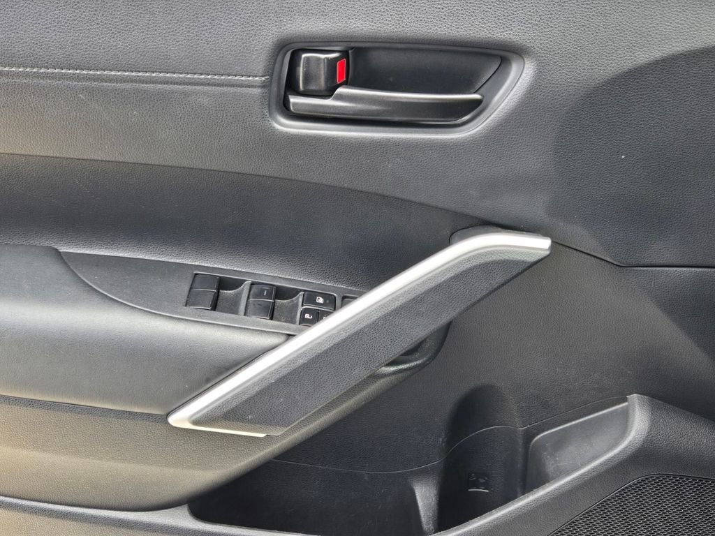 Used 2024 Toyota Corolla Cross SE image 29