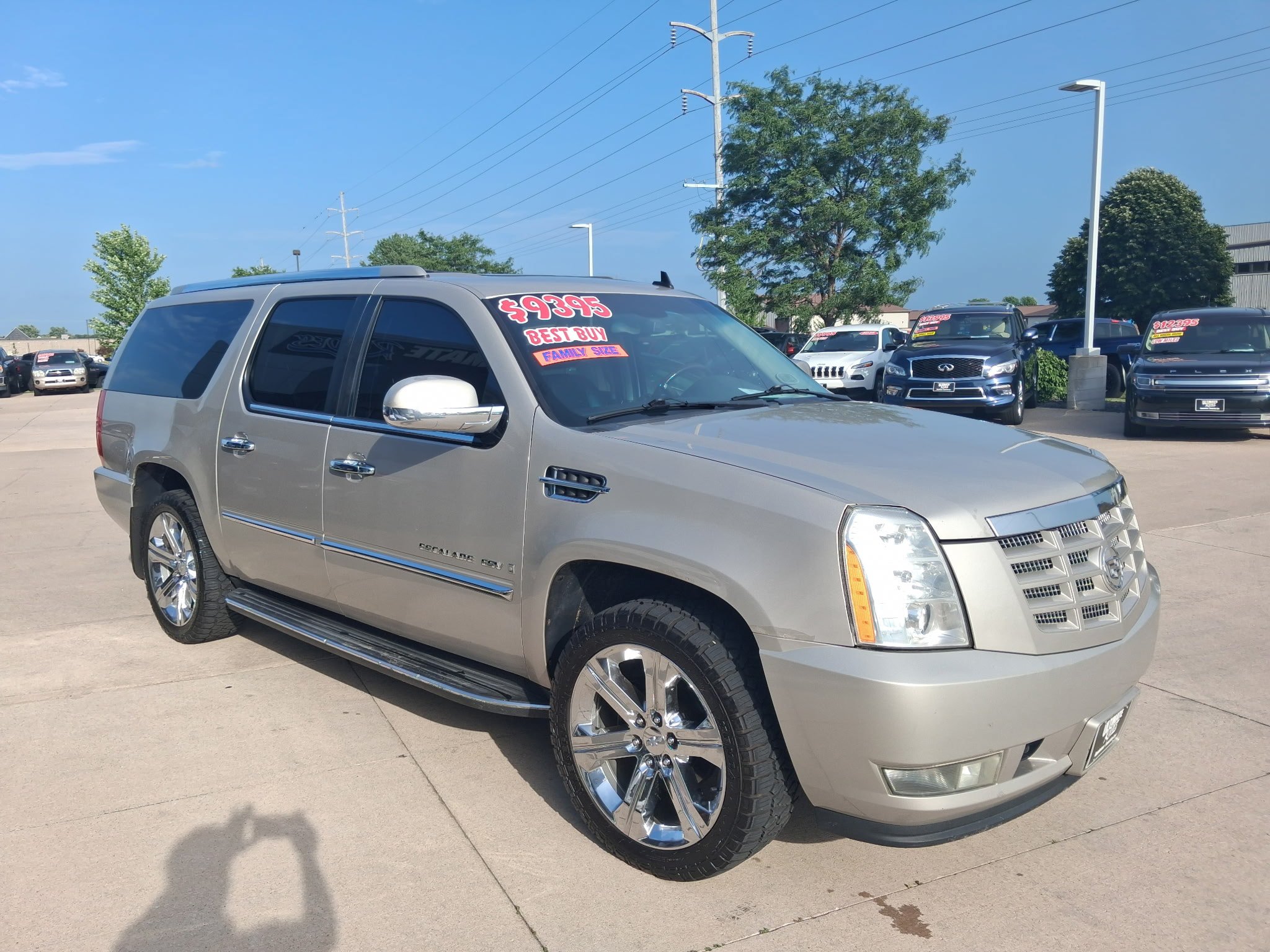 Used 2008 Cadillac Escalade ESV AWD image 3