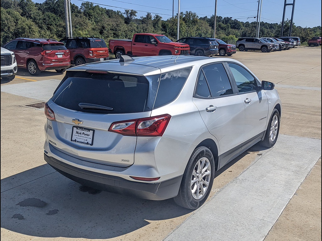 Used 2020 Chevrolet Equinox LS w/ LS Convenience Package AWD/4WD image 7