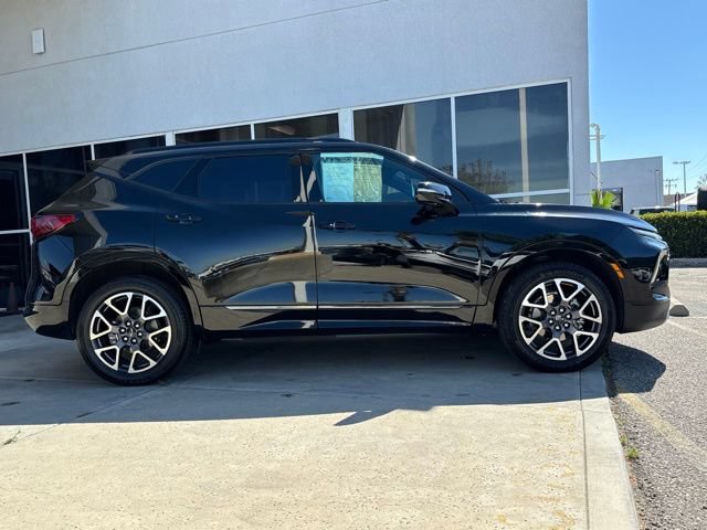 Used 2025 Chevrolet Blazer RS FWD image 2
