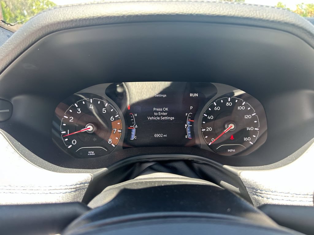 Used 2024 Jeep Compass Sport w/ Mopar Graphics Package AWD/4WD image 33