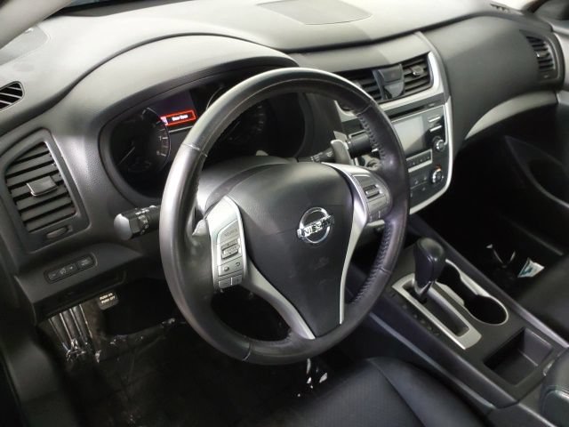 Used 2017 Nissan Altima 2.5 SR w/ Midnight Edition Package FWD image 10