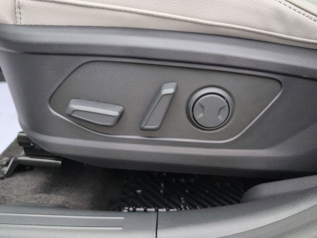 New 2026 Hyundai Tucson Limited image 14